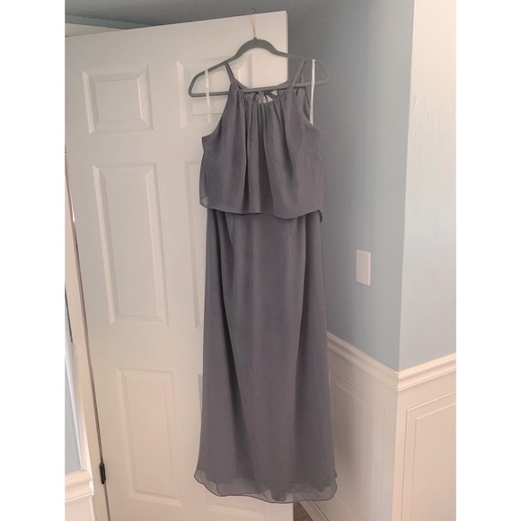 DAVID'S BRIDAL Flounced Crinkle Chiffon Sheath Bridesmaid Dress 🖤 - Picture 2 of 3